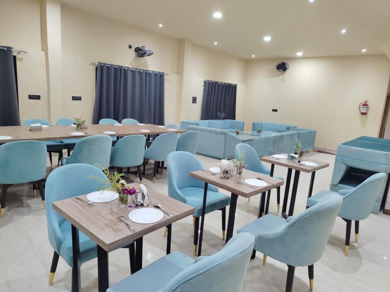 The Velvet Sky Hotel & Resort Bahraich Eksteriør billede